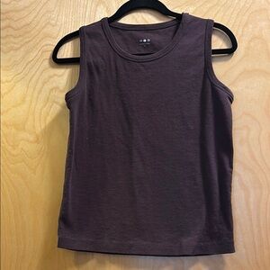 Three Dots tank